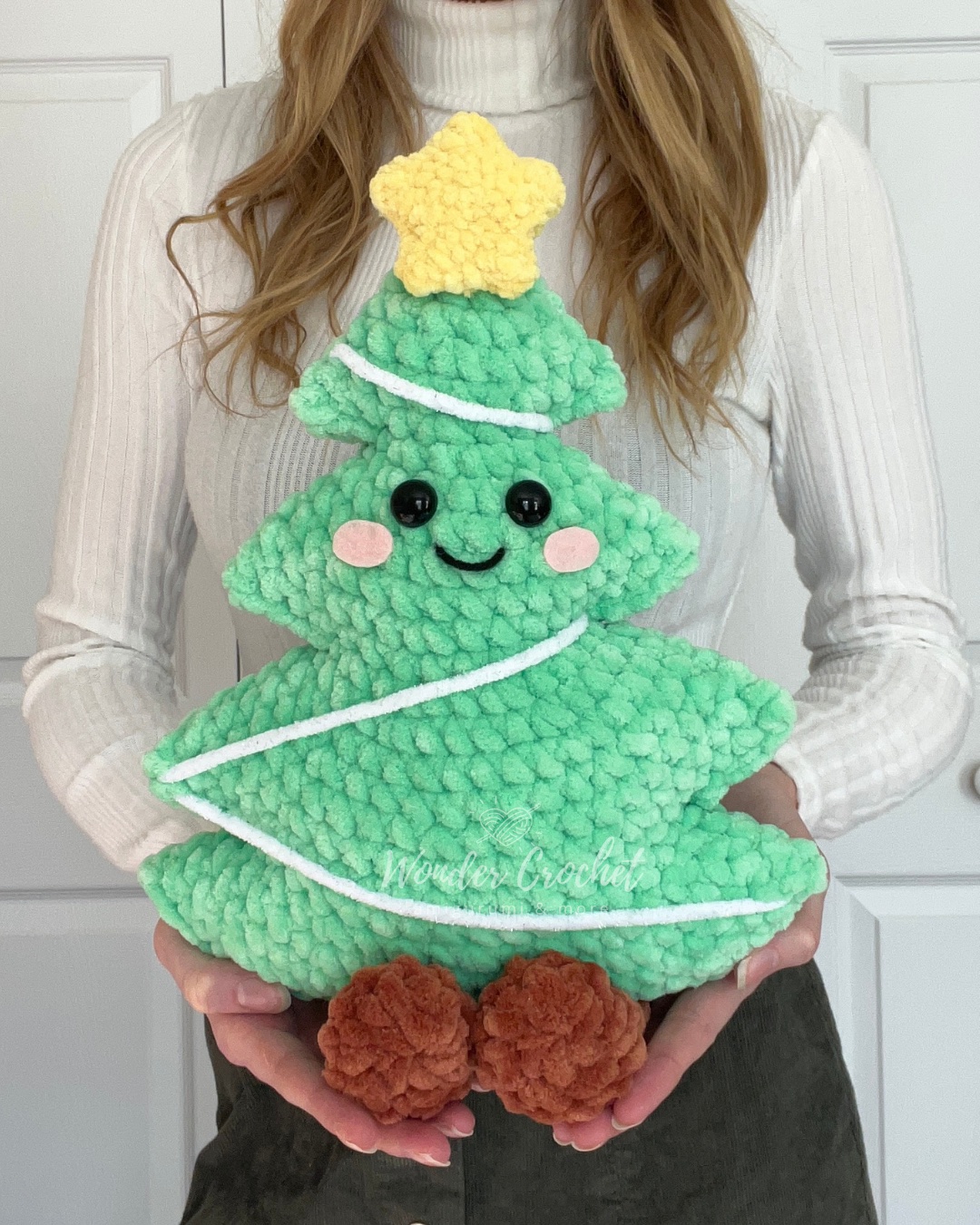 Christmas Tree Pillow Free Crochet Pattern