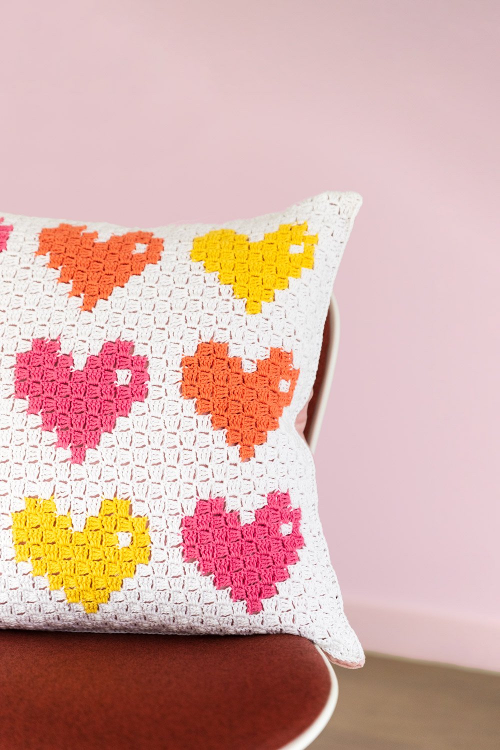8-Bit Love C2C pillow