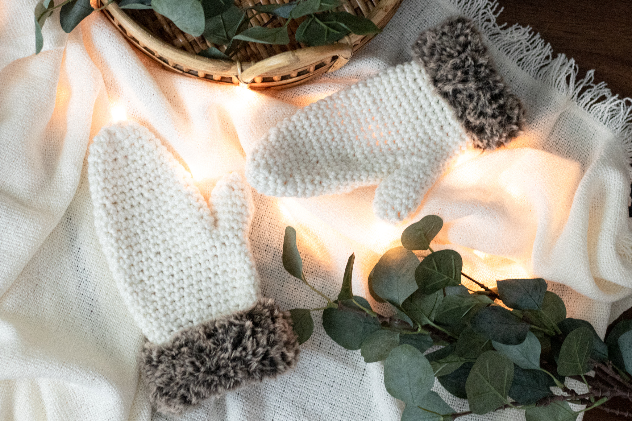 Sugarplum Mittens
