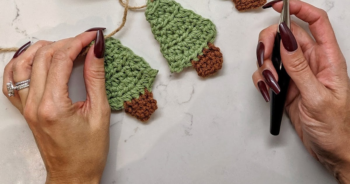 Mini Tree Garland