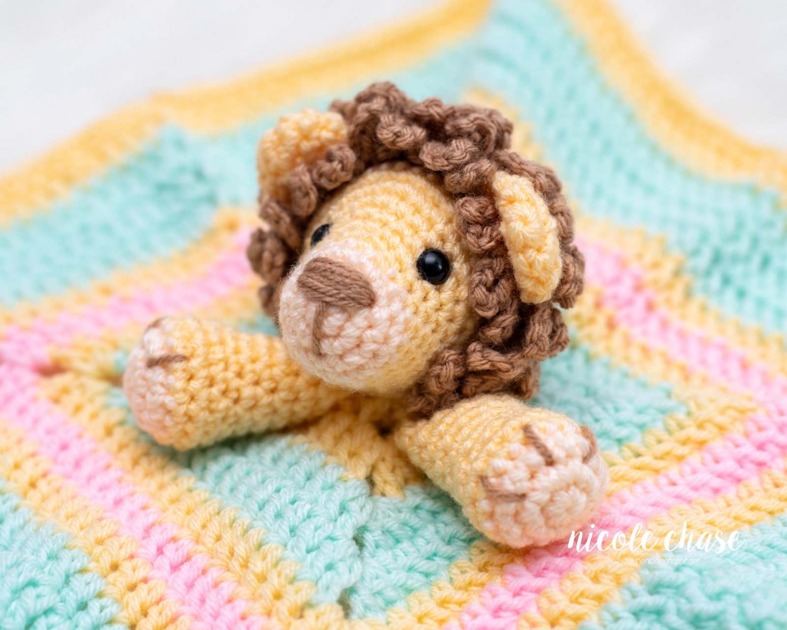 Hug Me Lion Lovey