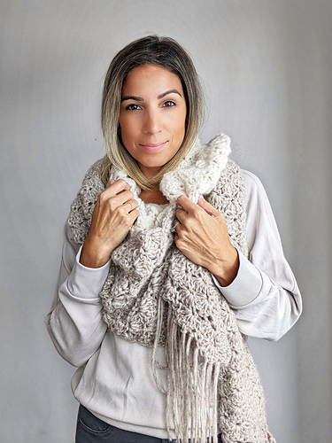 Shellebrate Scarf