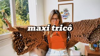 Tutorial for knitting a maxi coat with your fingers.