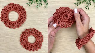 Easy, quick and very economical crochet scrunchie / Crochet Scrunchie