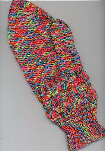 Horizontal Cable Mitten