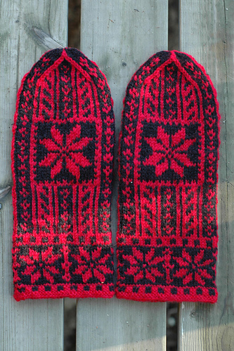 Mittens with stars and stripes chart