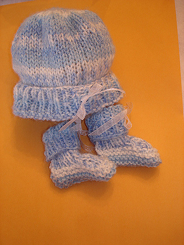 Blanket, Cap and Booties