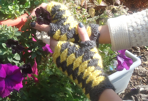 Fingerless gloves