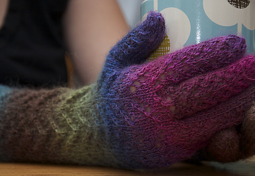 Eyelet Gloves