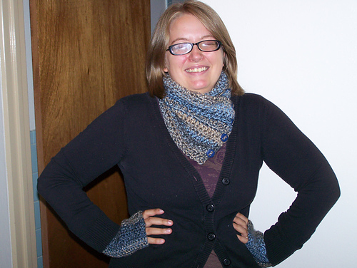 A Day in Hogsmeade Cowl
