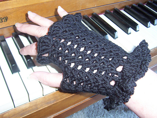 Mme Defarge's Fingerless Gloves