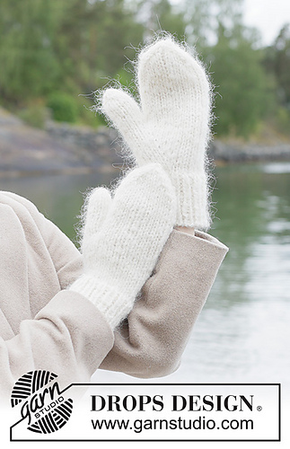 261-11 Polar Charm Mittens