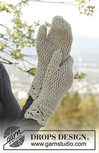 141-25b Rani Mittens