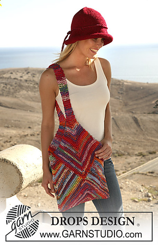 106-13 b - Crochet bag with pointed top