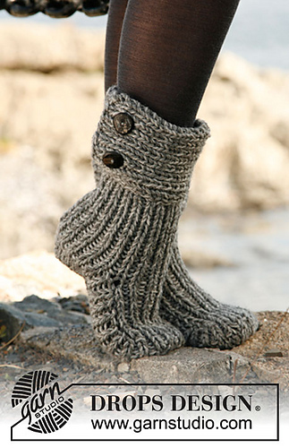 134-42 Moon Socks