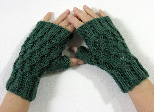 Twisted Chain Link Fingerless Gloves