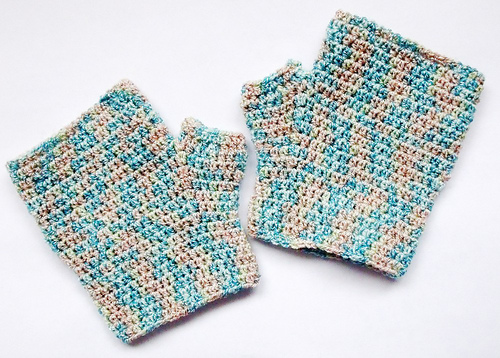 Fingerless Gloves in single crochet