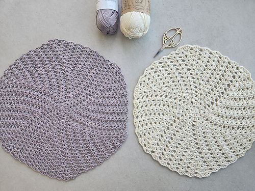 Iris Doily