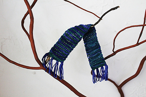 Tiny Holiday Scarf