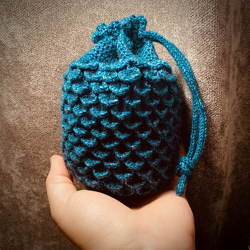 Small dragonscale dice bag