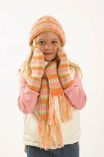 F170 Encore Worsted Child’s Hat, Scarf & Mittens