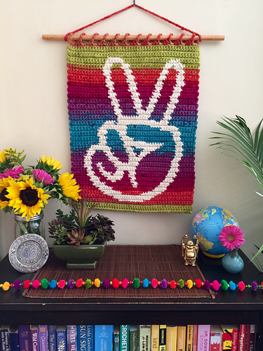 Peaceful Hands Wall Hanging