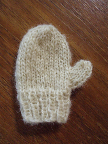 Mini Homespun Christmas Mitten