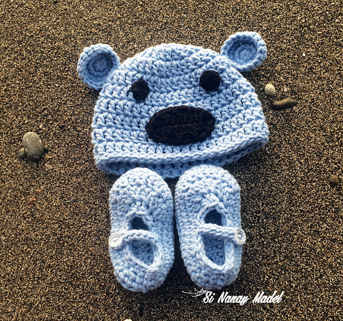 Newborn Hat & Booties for Boys