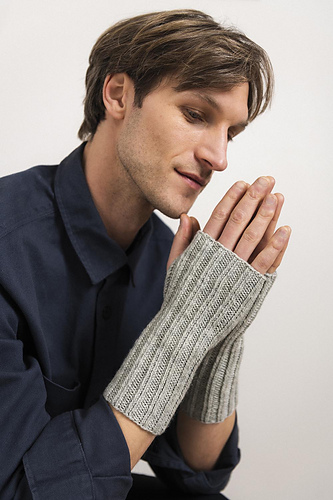 Leeds - fingerless mittens
