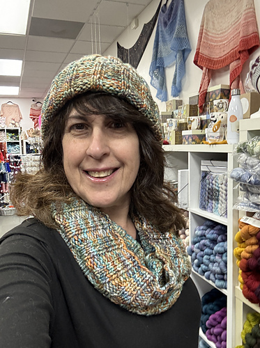 HOWL, A Hat & Cowl Pattern