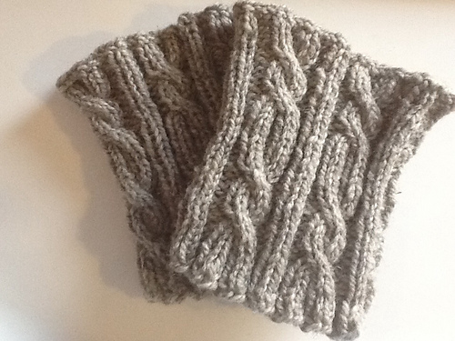 Double Knot Cable Boot Cuff