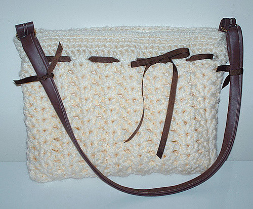 Cream Shells Crocheted Bag