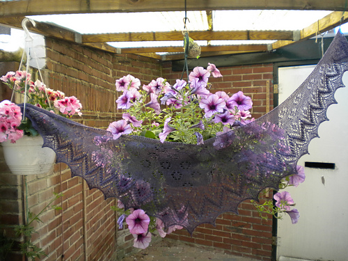 Buttercups and nupps, a less than triangular shawl