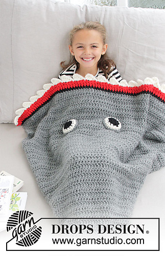s28-13 Shark Attack Blanket
