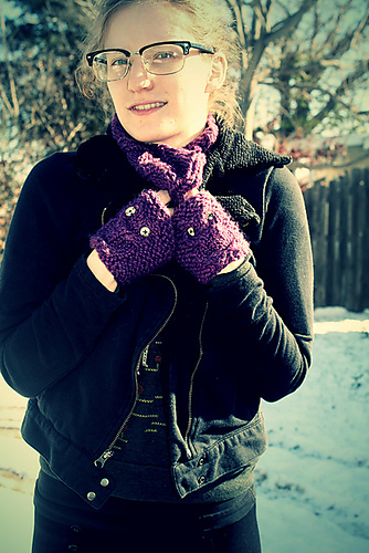 Owl Wristees and Twisted Cowl