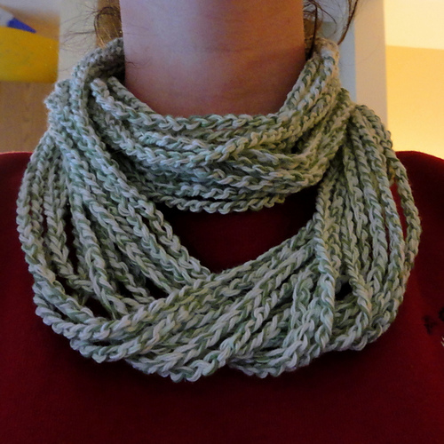 Easy Loopy Chain Scarf