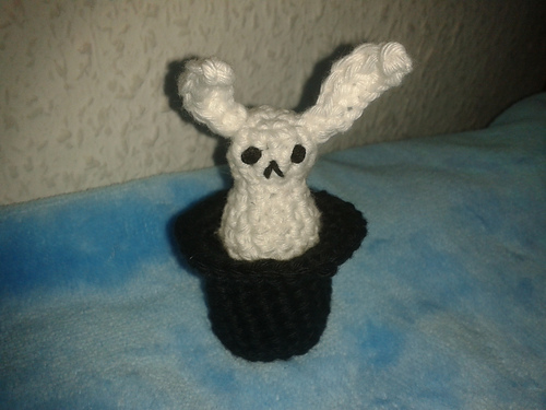 Amigurumi Hat Trick - Tiny Rabbit and Top-Hat