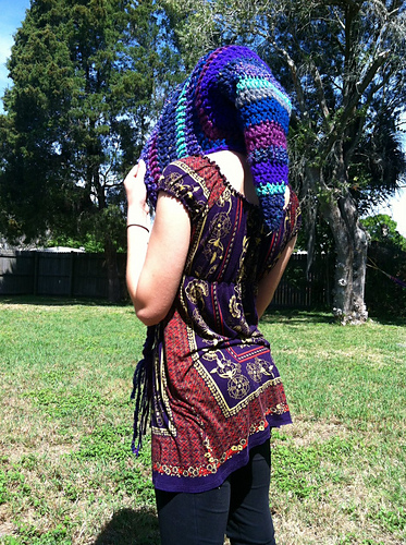 Short Pointed Pixie Hood