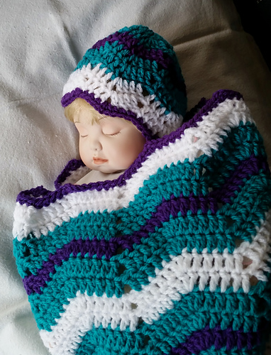 Baby Cocoon & Hat in Chevron Stitch
