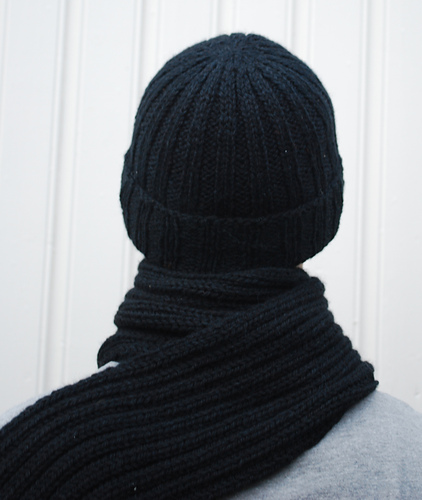 Hat and scarf for men