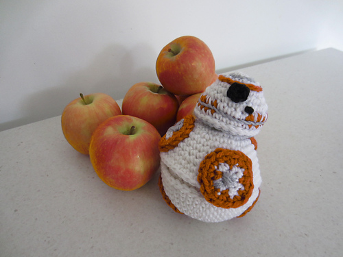 BB-8 Apple Cozy