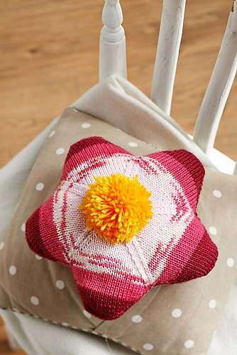 Pom-pom Pillow