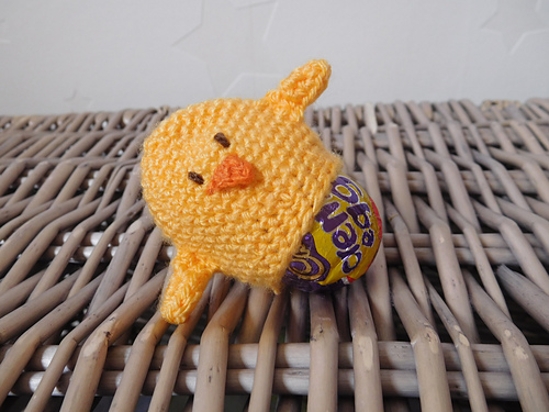 Chick cream egg cover