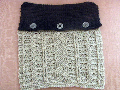 Crocheted Aran Square with Buttons