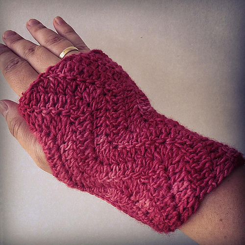 Wavy Scarf with mittens
