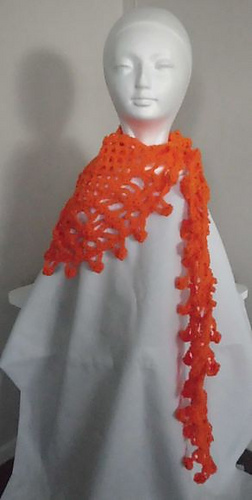 Mini shawl scarf with bobble edge