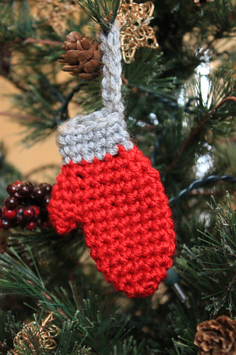 Mini Mitten Ornament