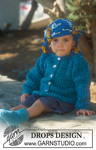 b10-18 Sweater or Jacket and socks