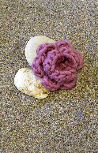 0-115 Crochet flower rosette