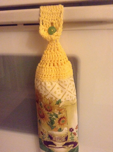 Easy Crochet Towel Topper